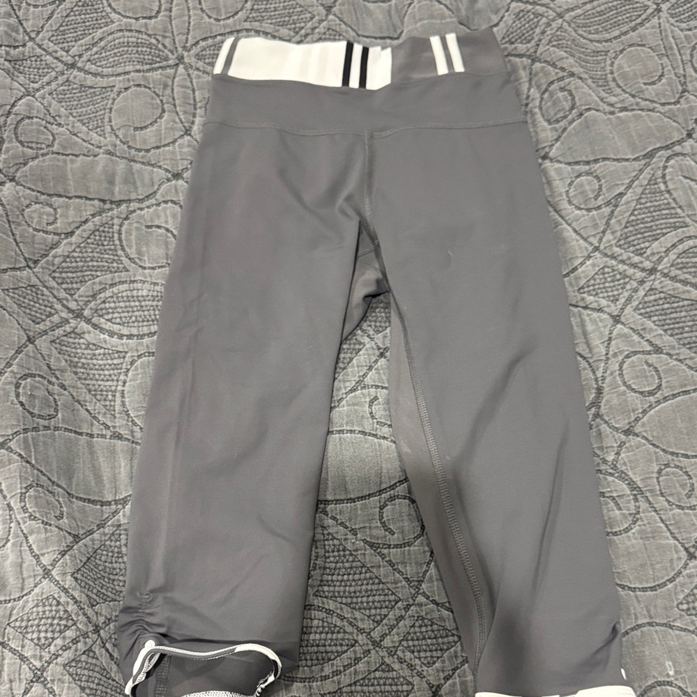 Lululemon Athletica Gray Leggings with White Accents